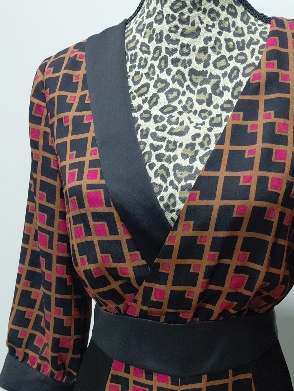 BCBGMaxAzria Red and Black Patterned V-Neck Jumpsuit - Picture 3 of 8